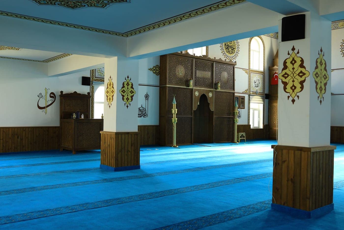 Grande salle de prière et son tapis