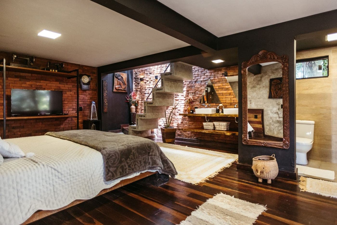 Chambre d'un meublé préparée entre deux séjours